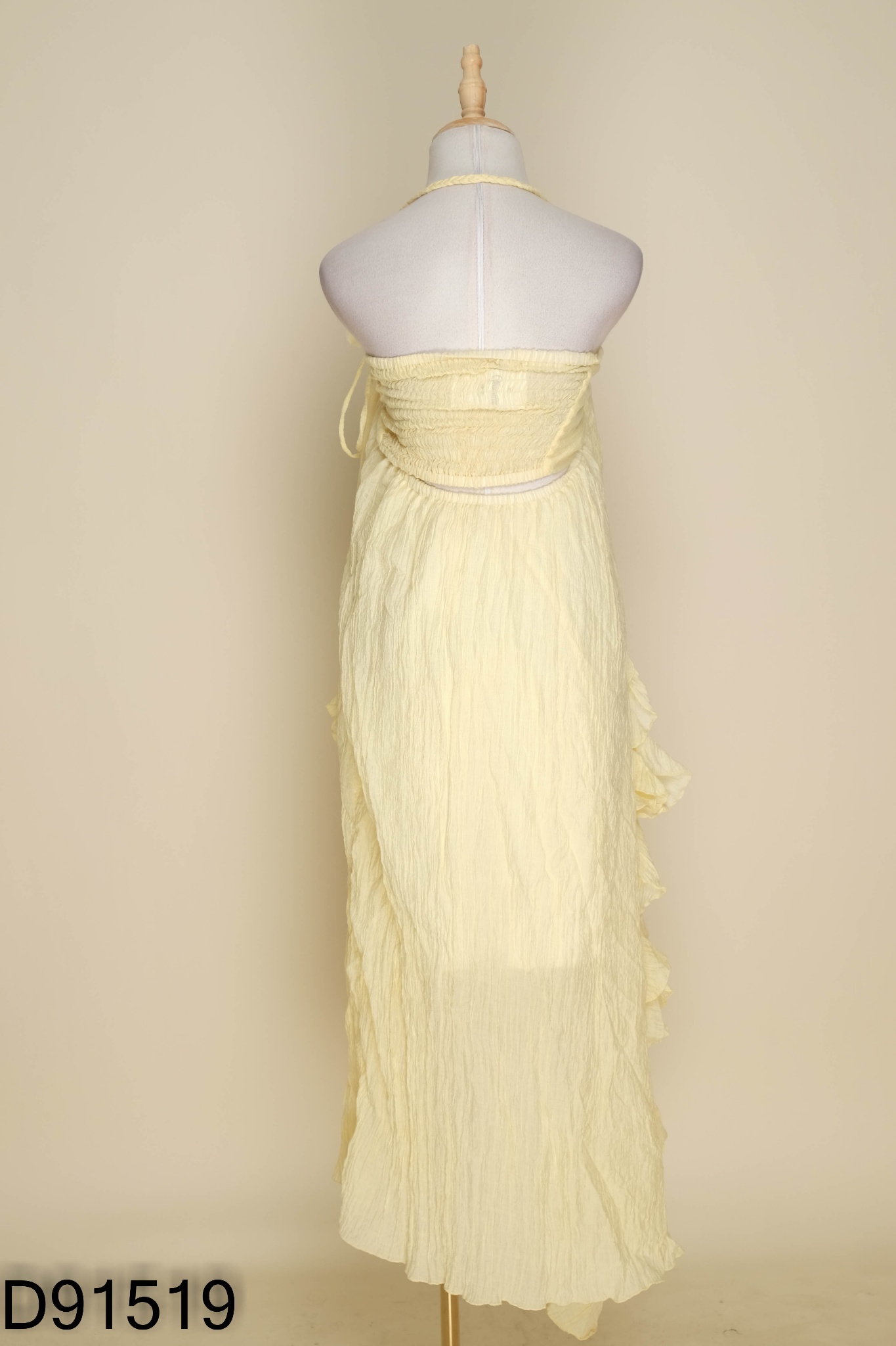 Váy chiffon vàng bèo