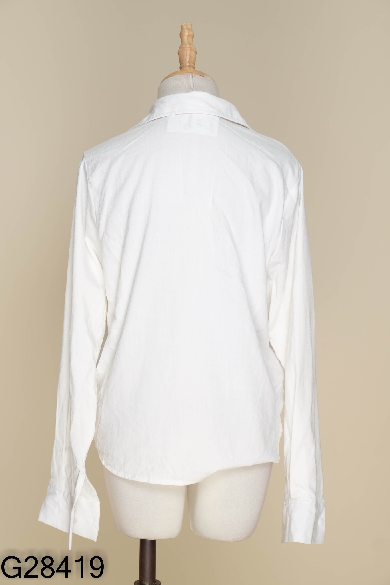 Áo sơ mi linen trắng