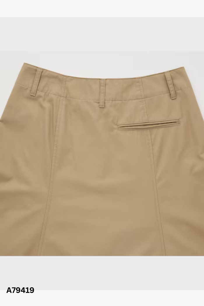 Chân váy UNIQLO be trơn