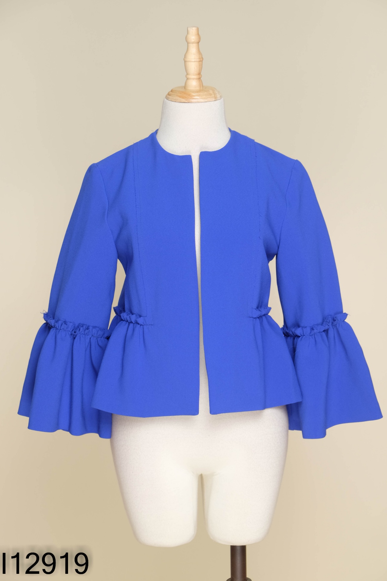 Áo xanh coban TOPSHOP tay loe