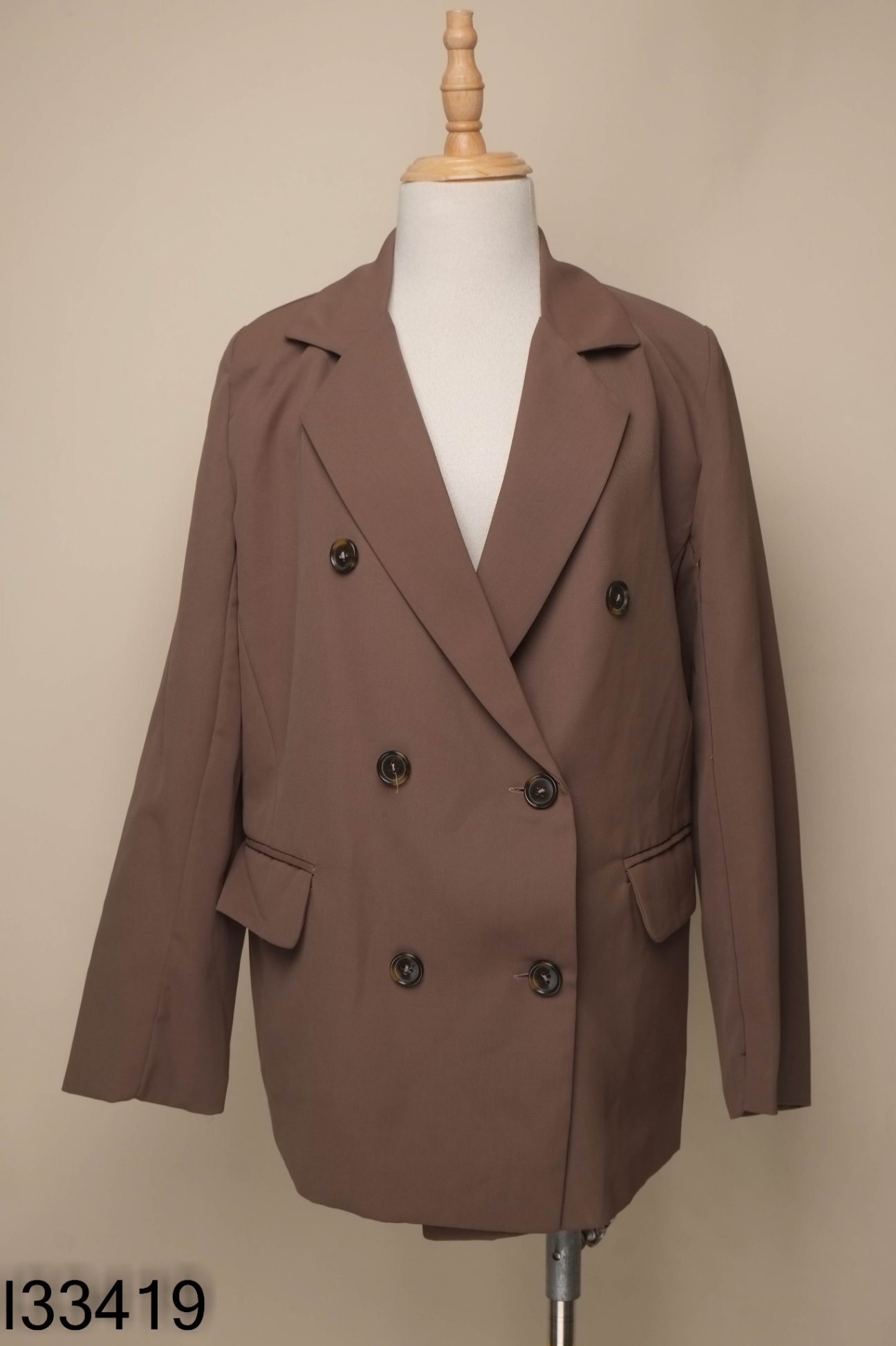 Blazer nâu phối khuy