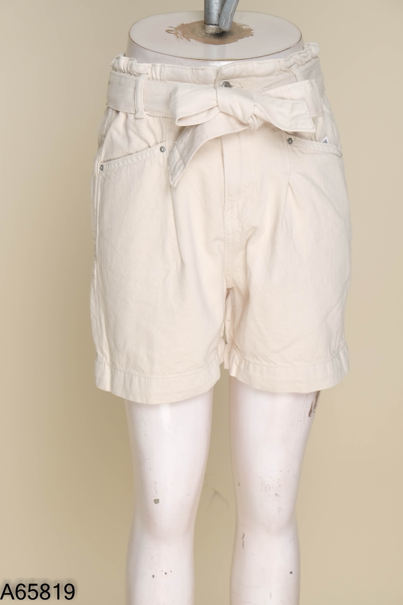 NEWTAG Quần shorts jeans MANGO be kèm đai