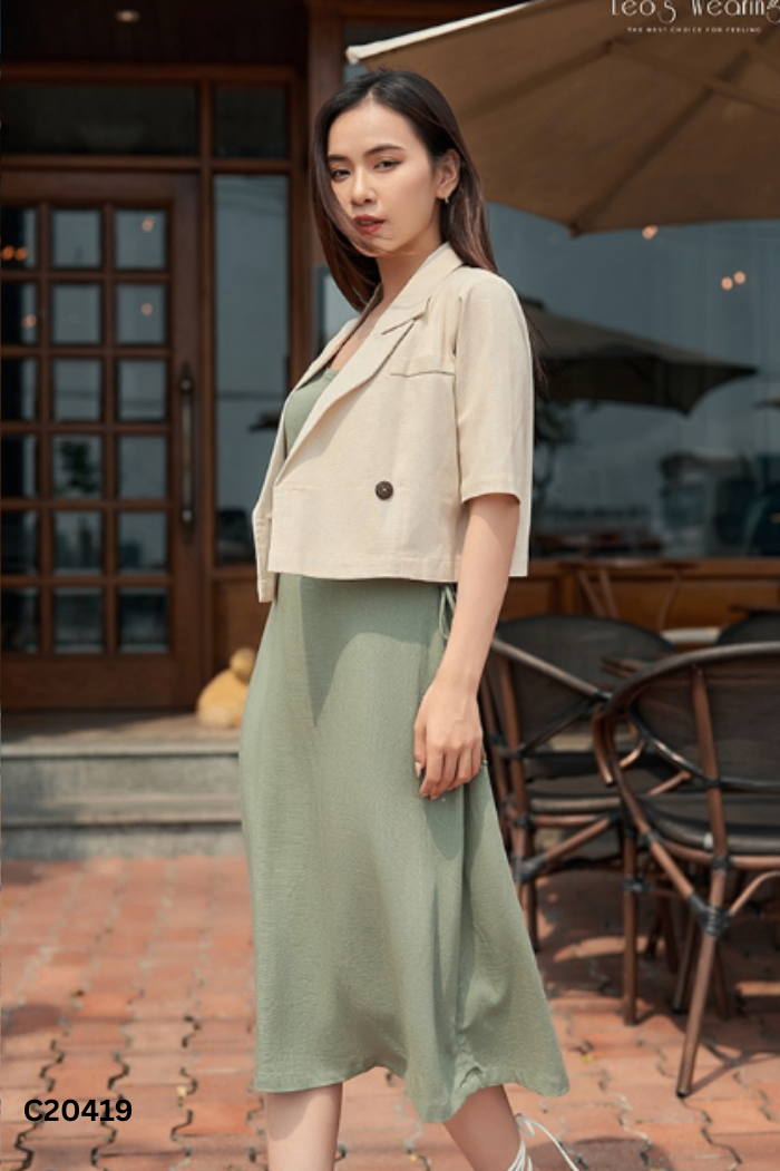 SET Váy hai dây xanh + áo linen be