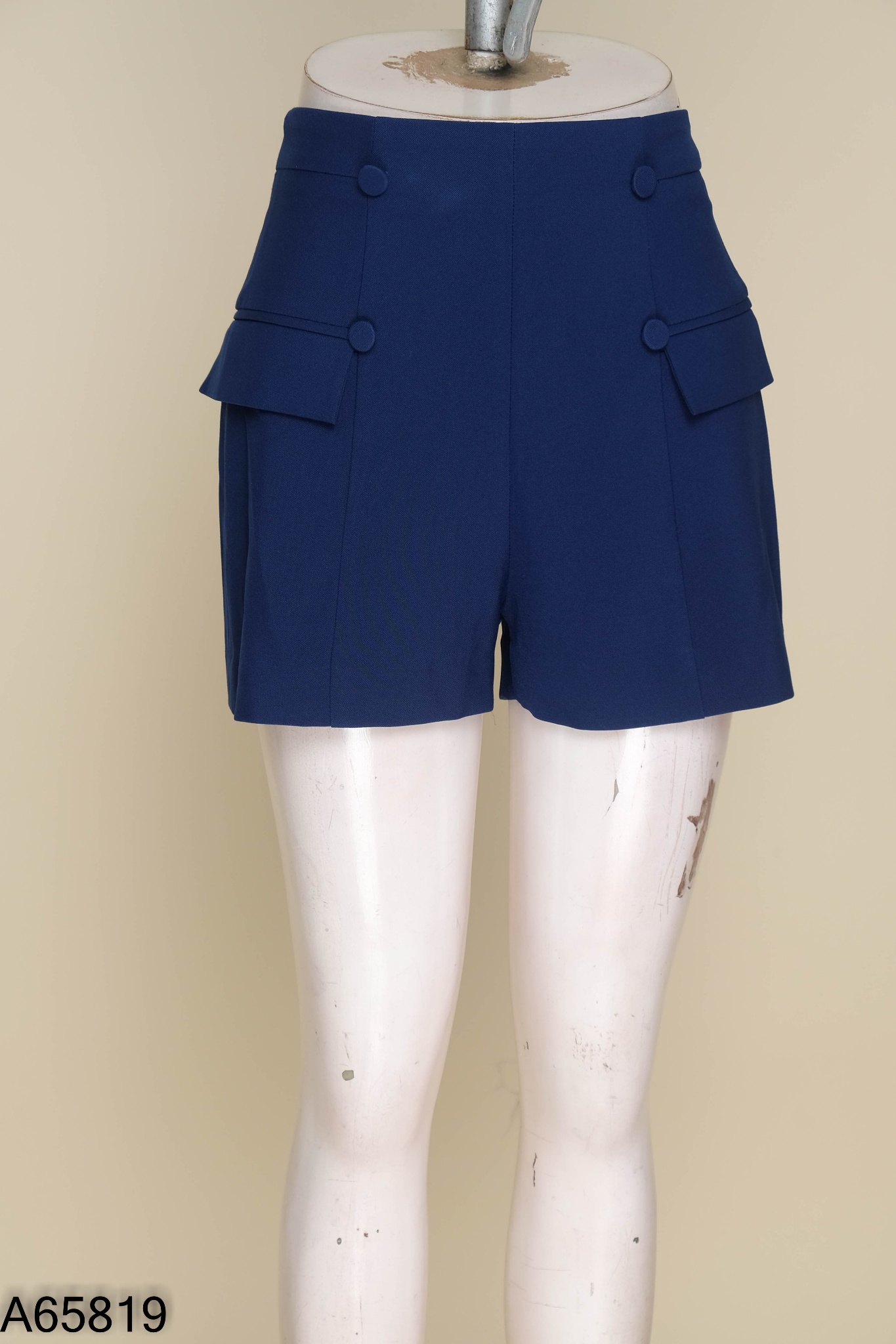 Quần shorts xanh G9 MOZA phối cúc