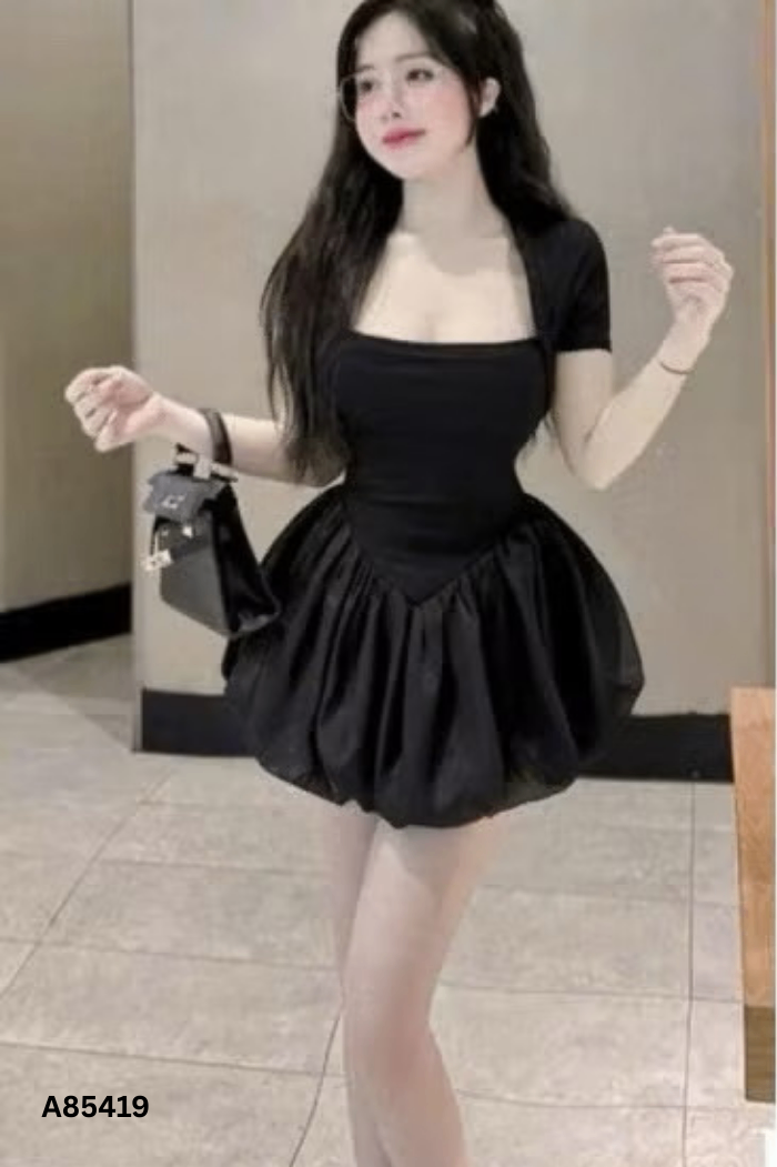Váy đen dáng bí