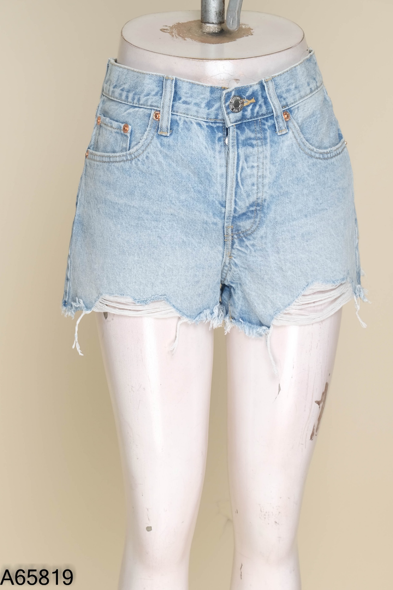 Quần shorts MANGO jeans xanh rách