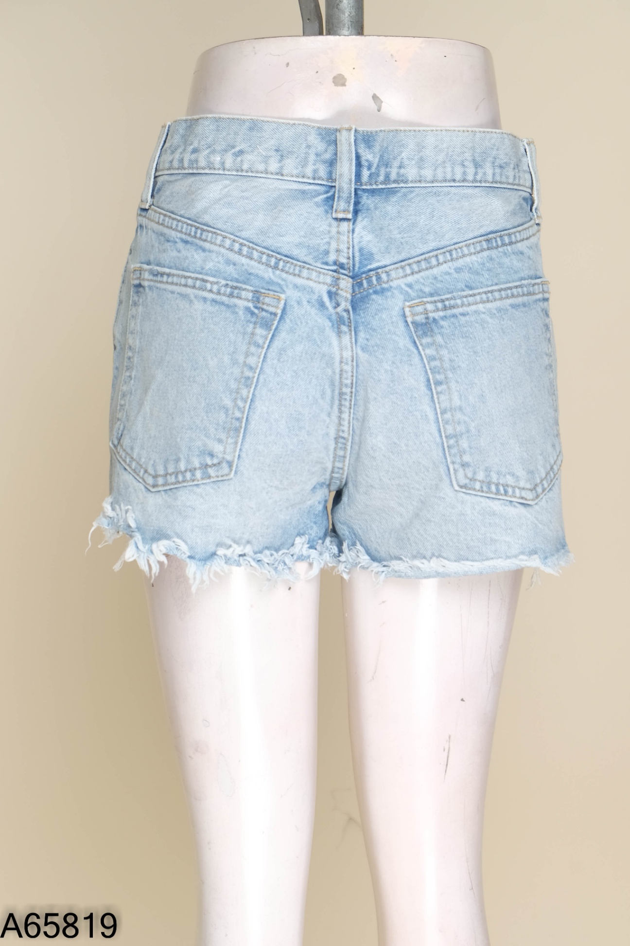 Quần shorts MANGO jeans xanh rách