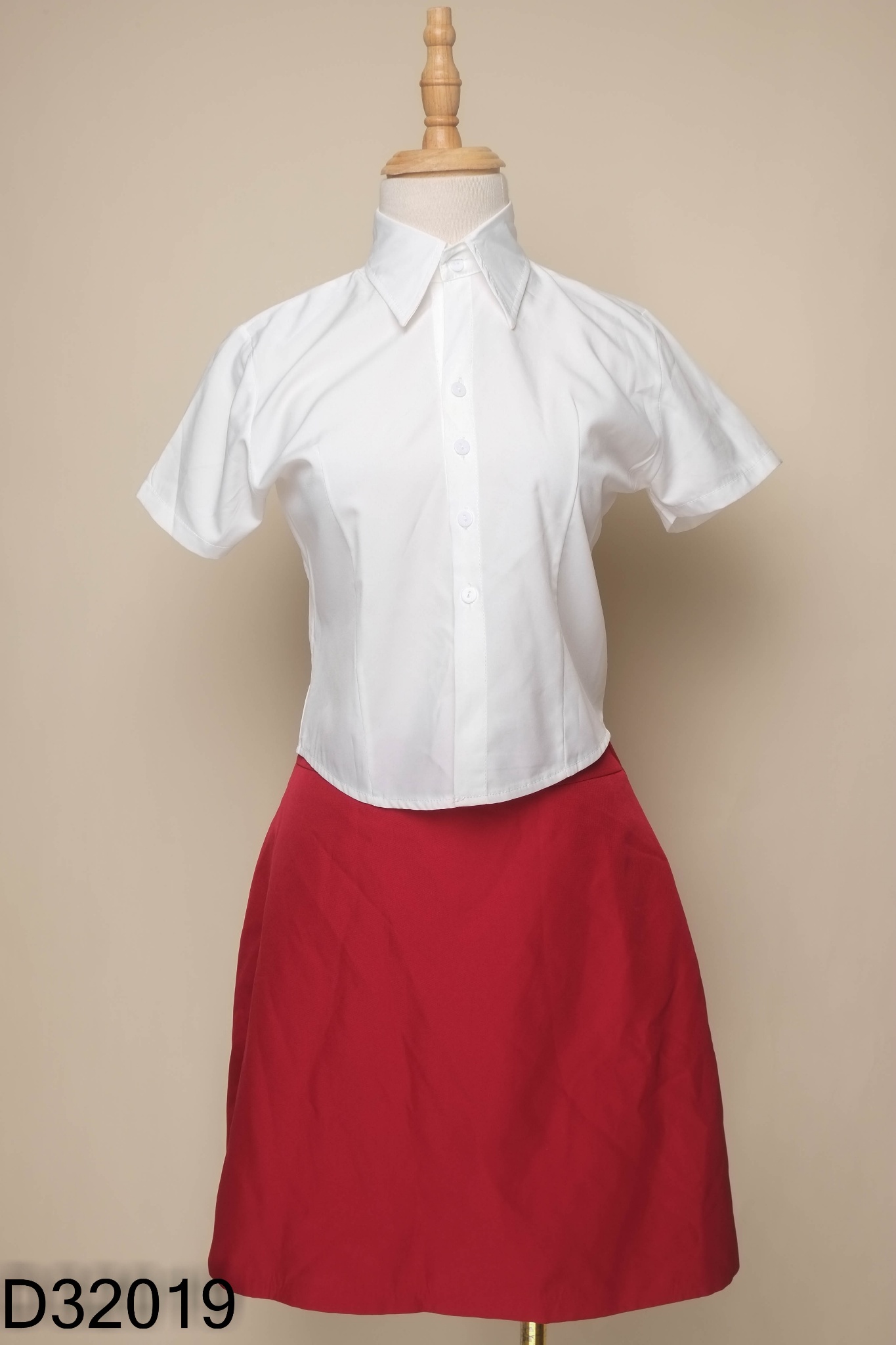 SET Áo trắng + chân váy đỏ
