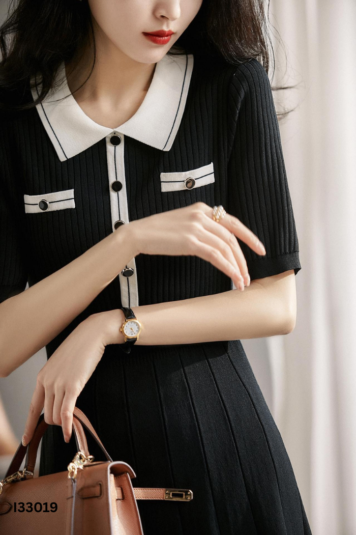 Váy len mongtoghi đen viền trắng