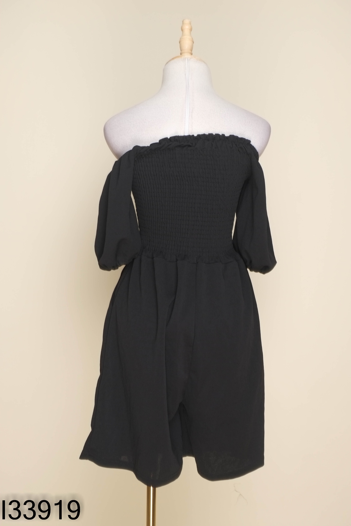 Jumpsuit đen phối chun