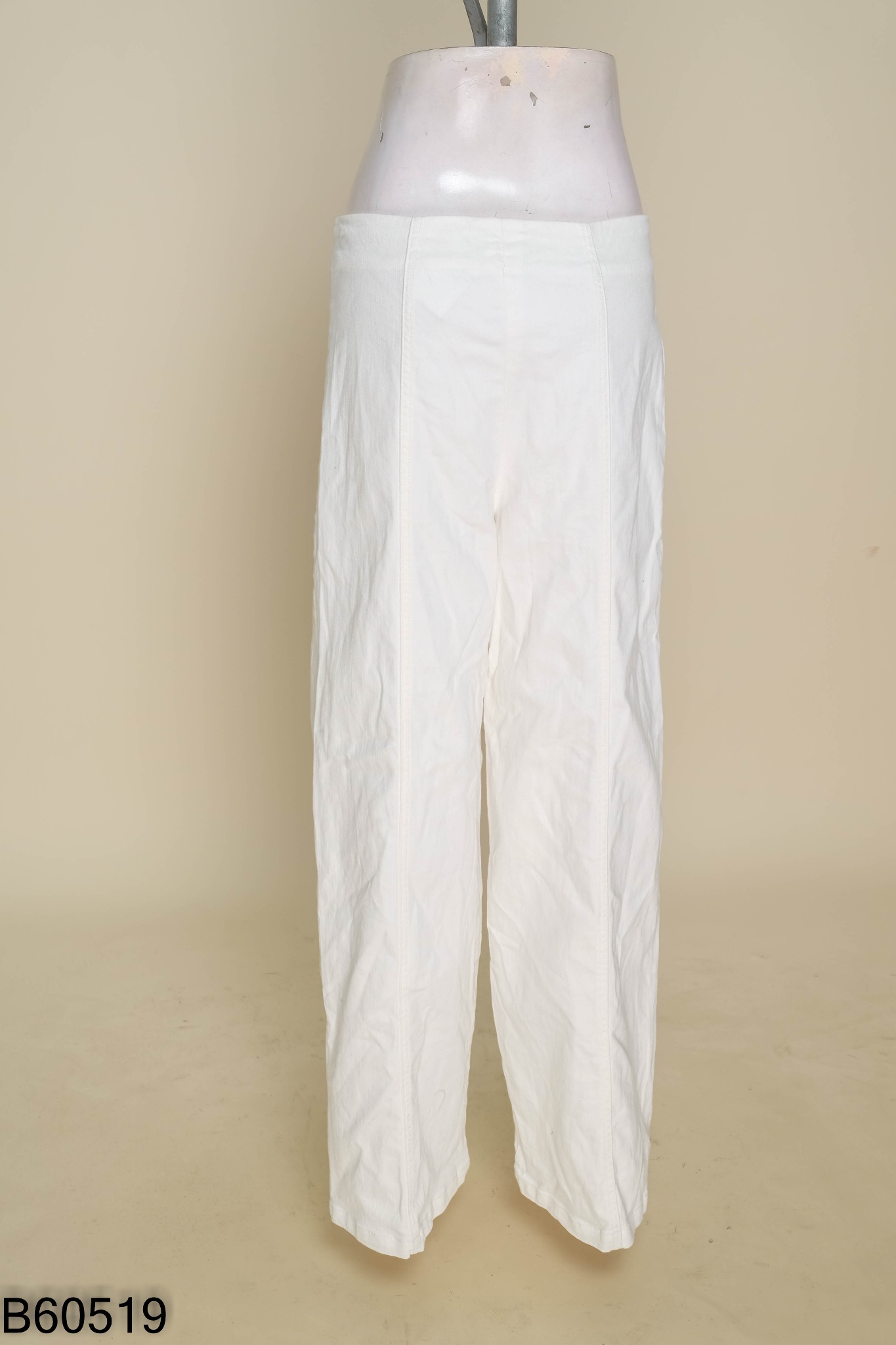 Quần jeans trắng ống rộng
