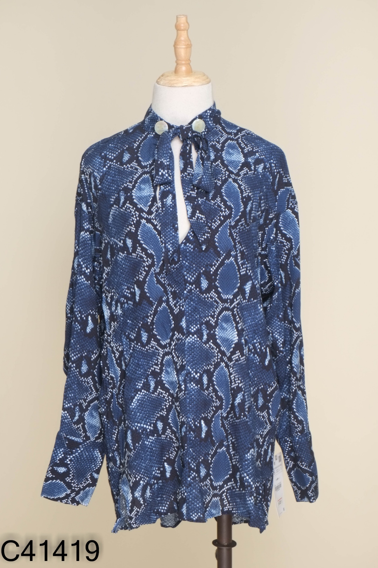 NEWTAG Áo ZARA xanh phối đen