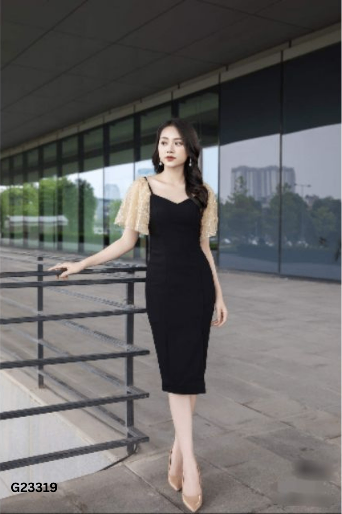 Váy đen phối tay lưới be