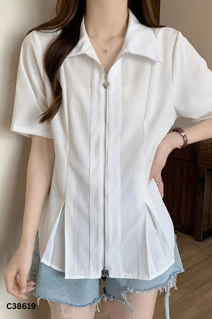 Áo trắng phối khóa