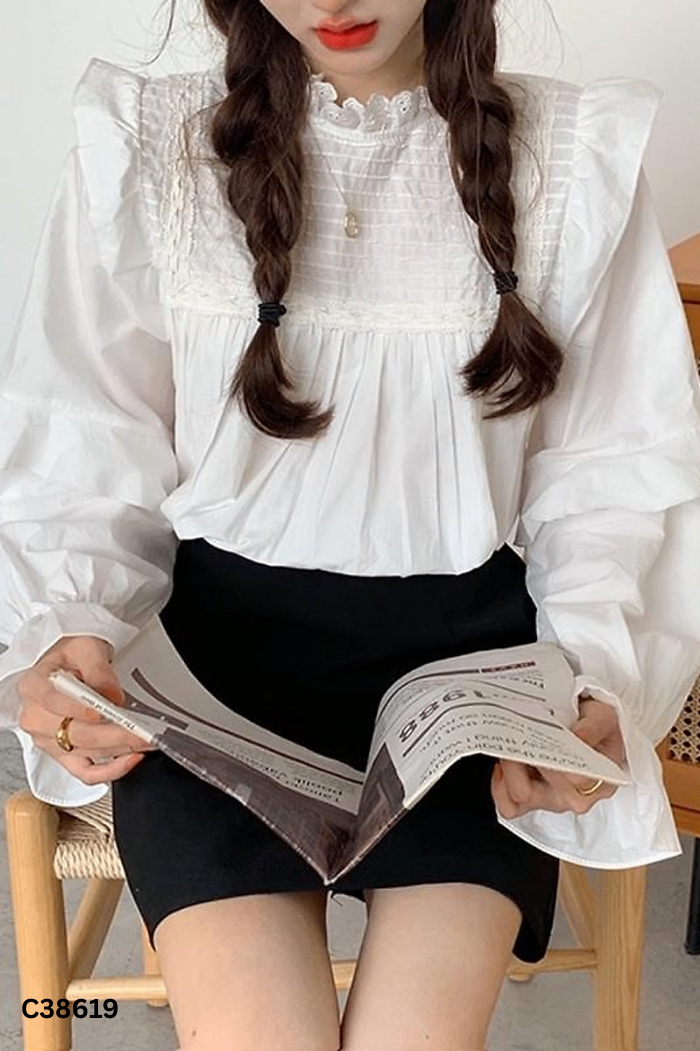 Áo trắng phối ren bèo