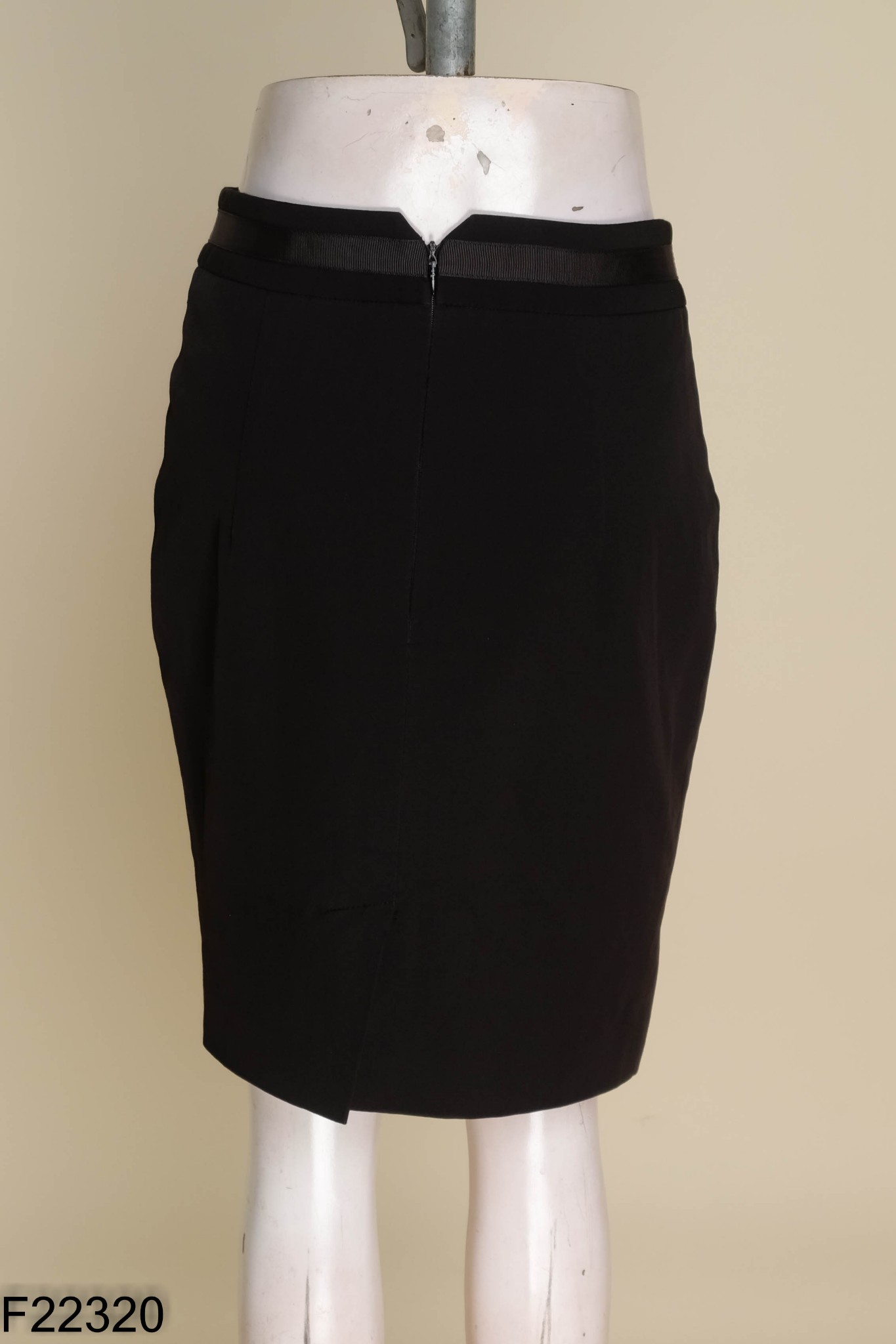 Chân váy đen HUONG BOUTIQUE phối nơ