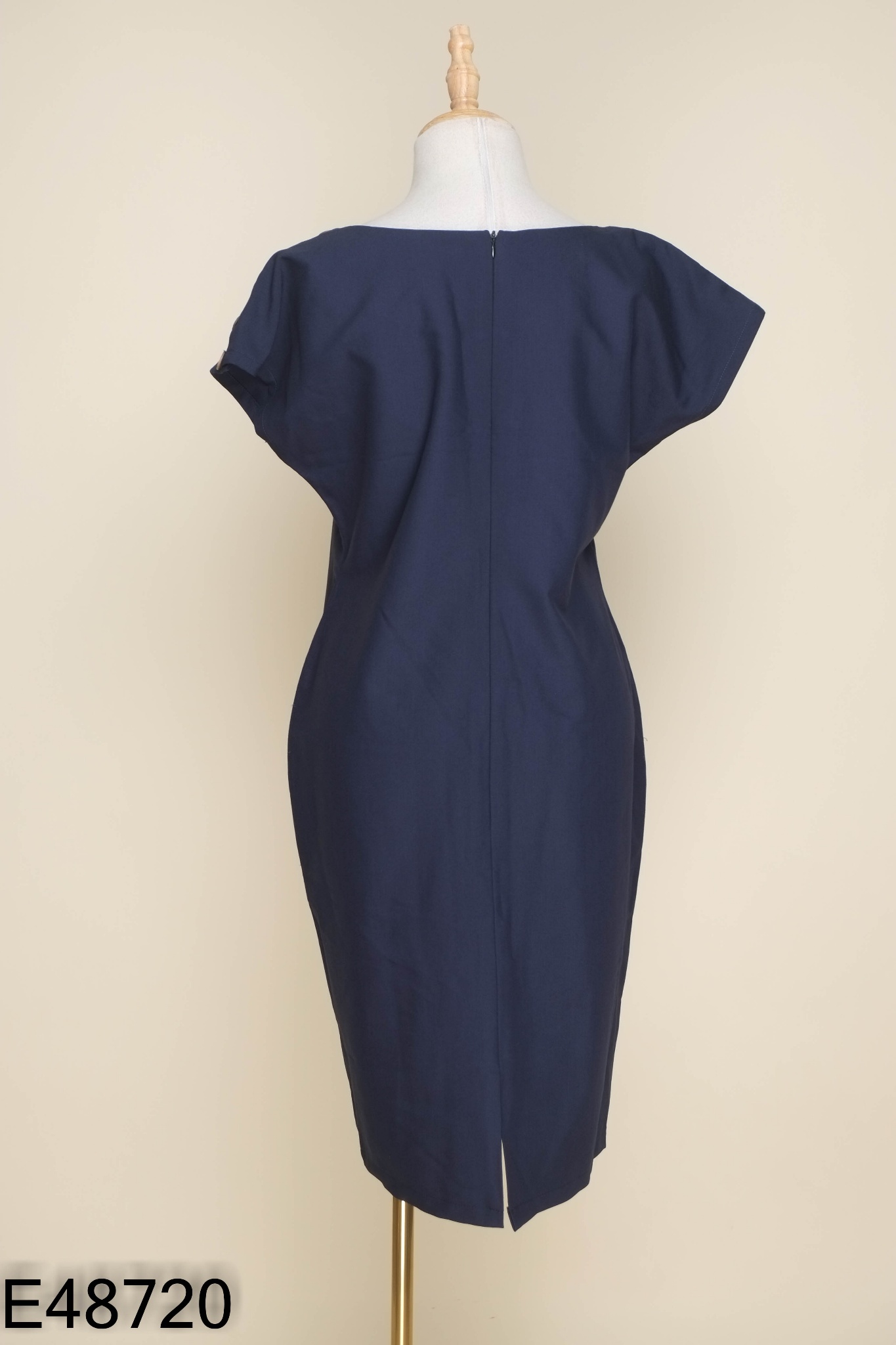 Váy xanh than LALASTYLE phối cúc gỗ