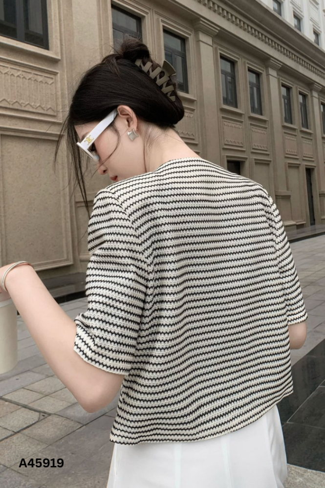 Áo be kẻ đen LEEGI phối cúc