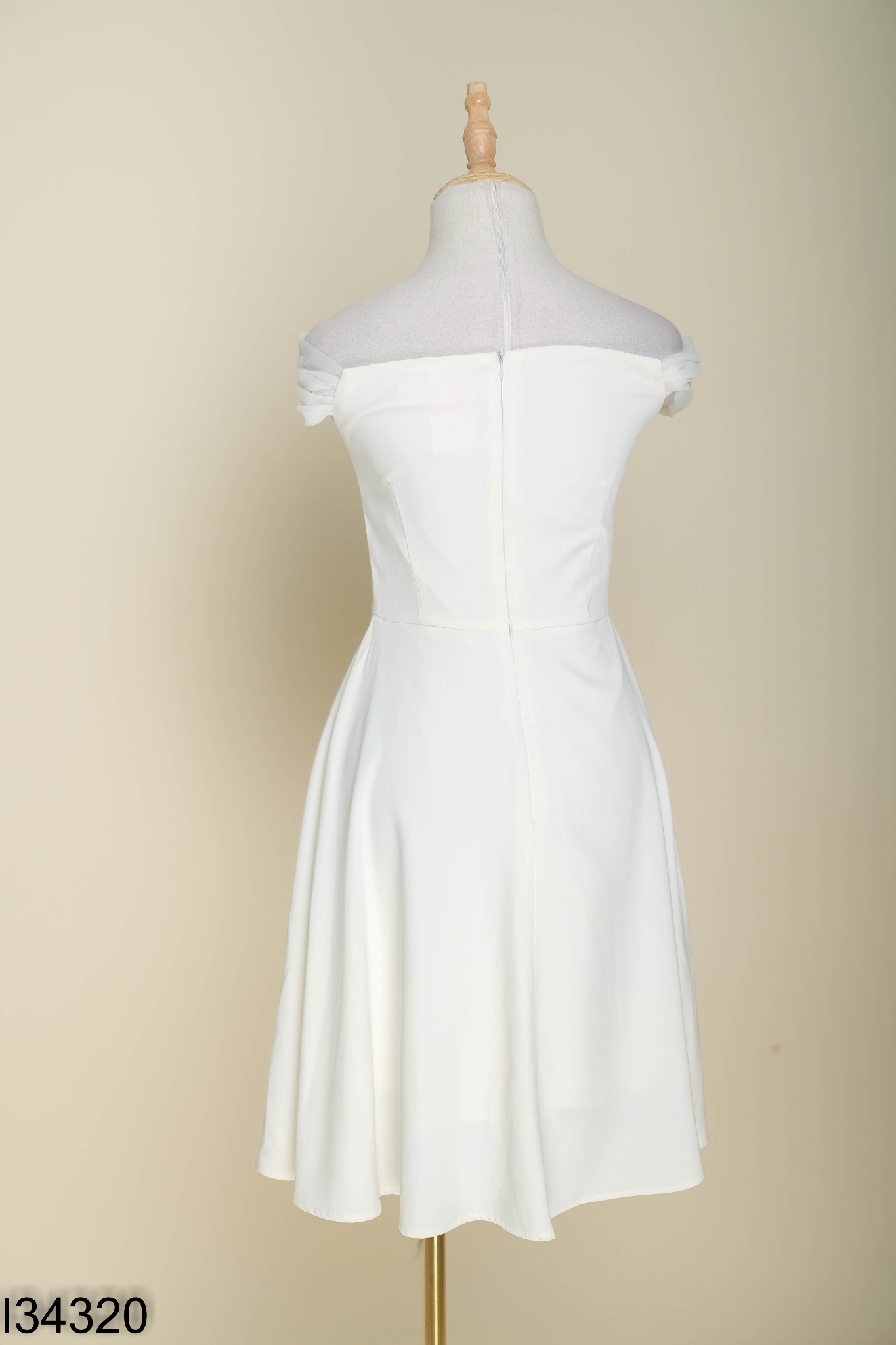 Váy CHARME STORE trắng phối lưới