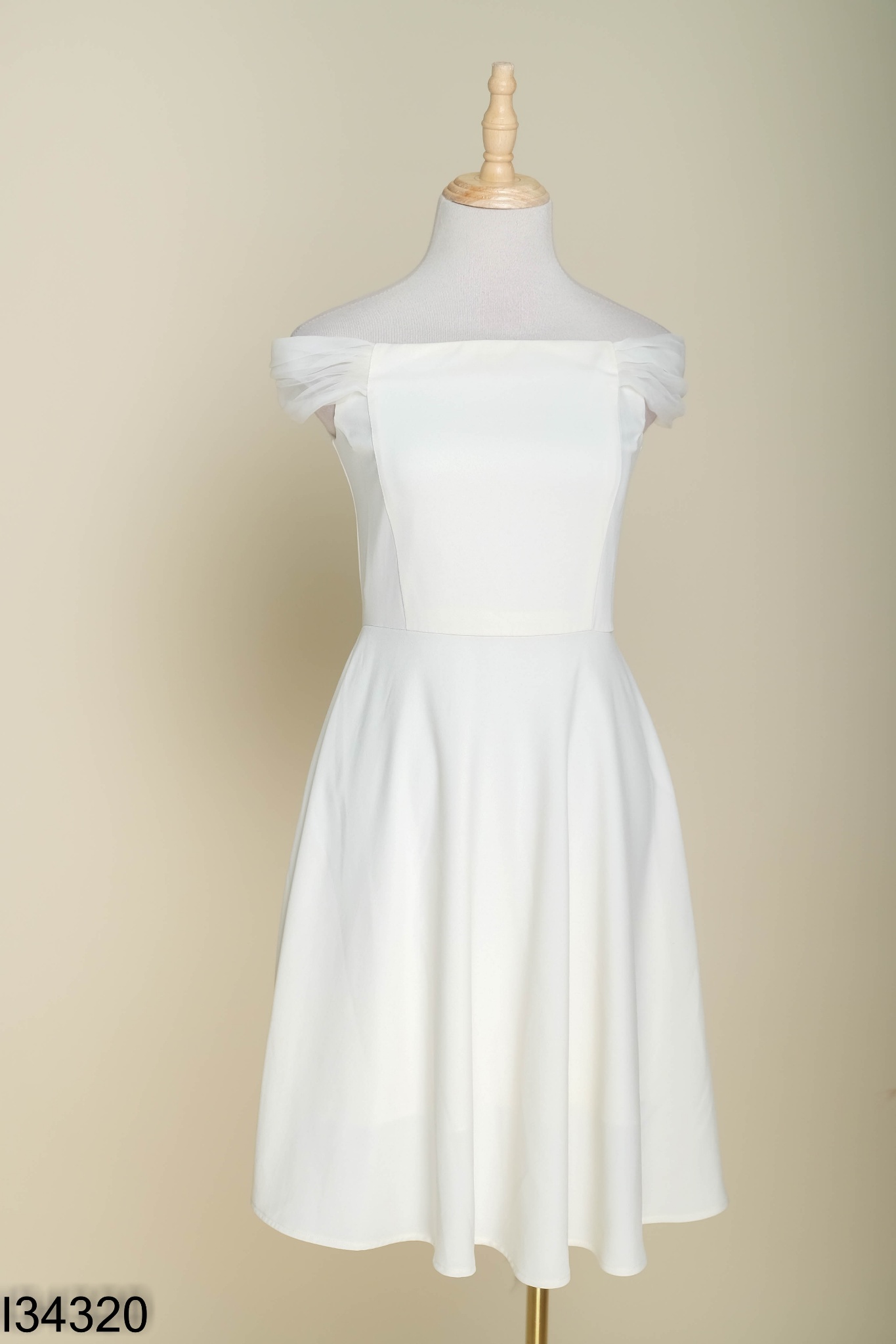 Váy CHARME STORE trắng phối lưới