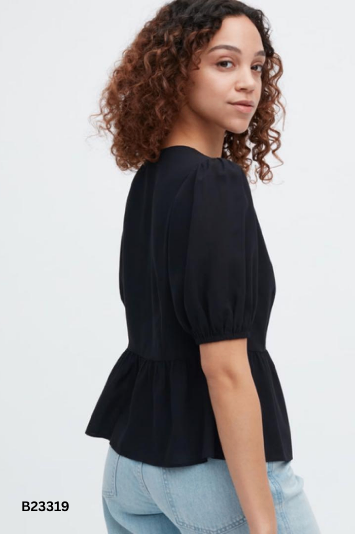 Áo đen UNIQLO tay phồng
