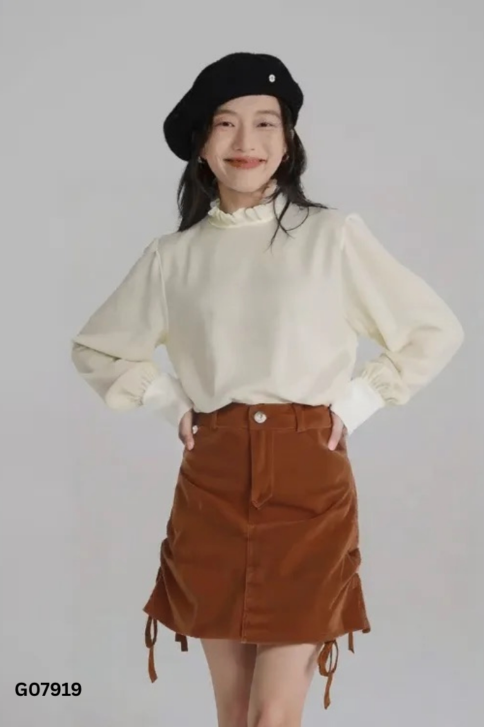 SET Áo be trơn + chân váy nhung nâu