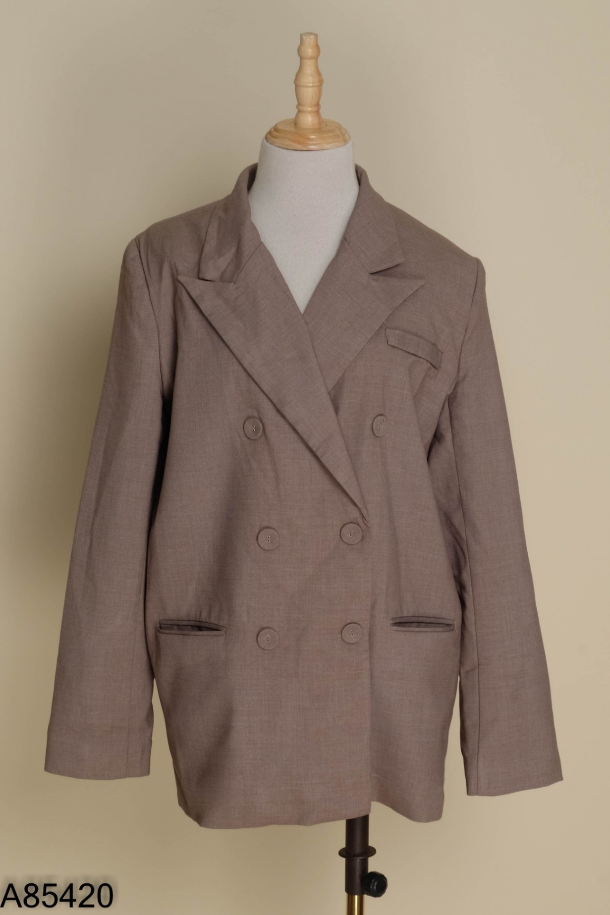 Blazer nâu xám phối khuy