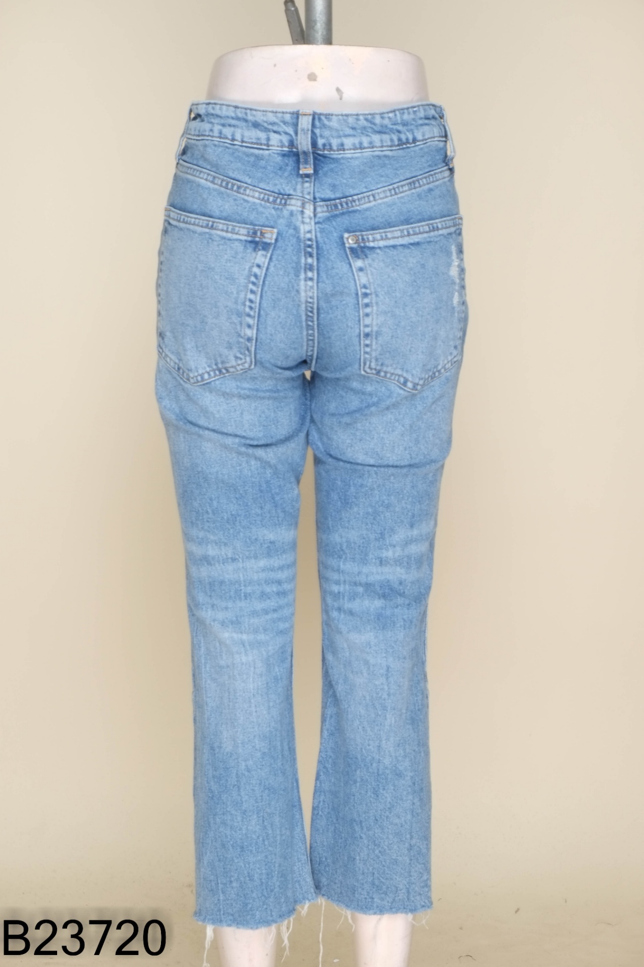 Quần jeans HM xanh rách