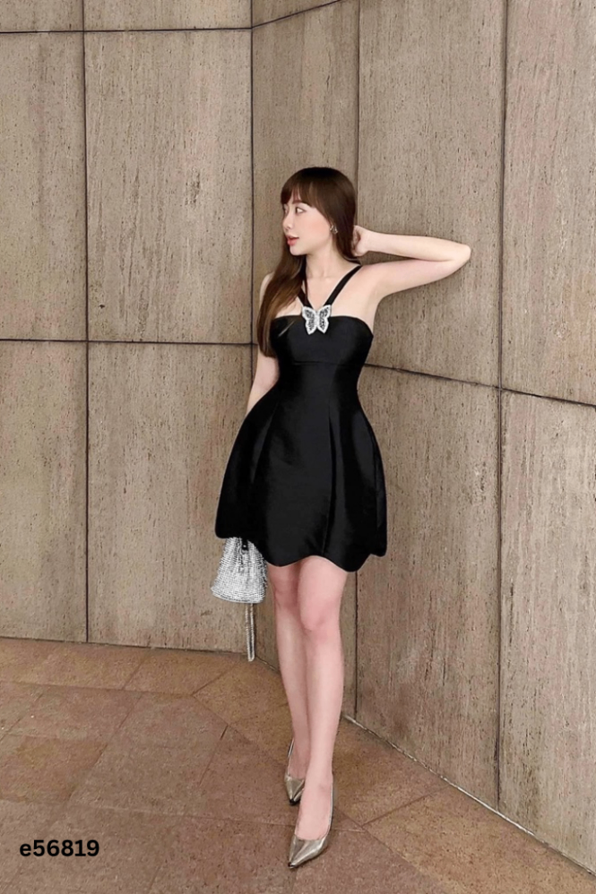Váy FLANE cổ yếm đen