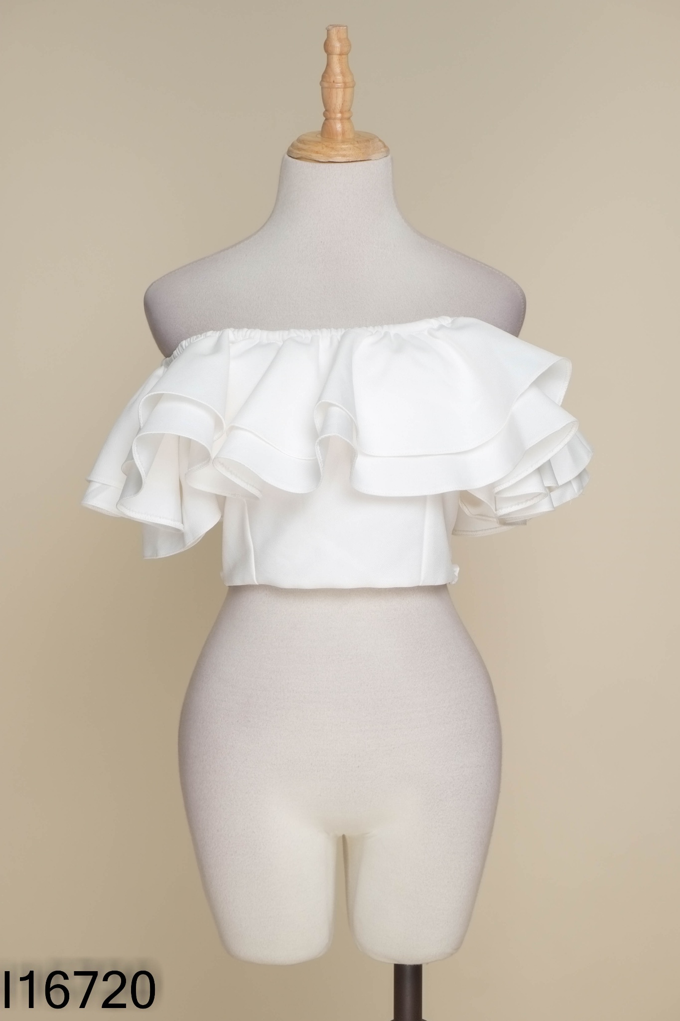 Áo croptop WONDER HOUSE trắng bèo