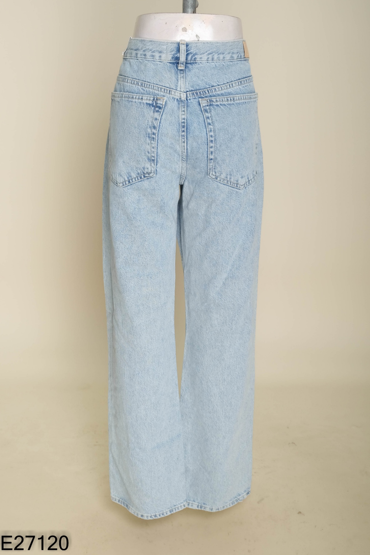 NEWTAG Quần MANGO jeans xanh nhạt