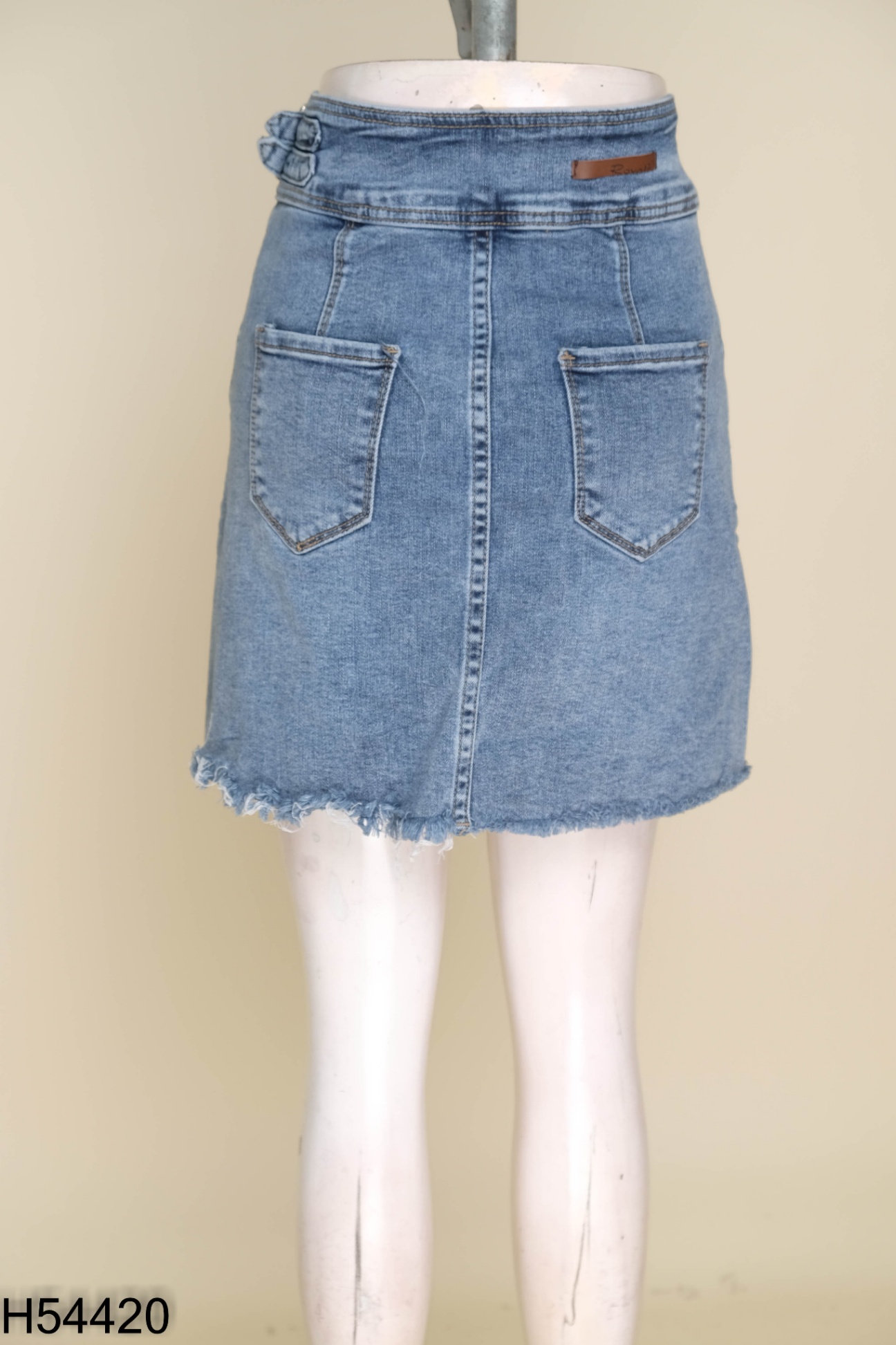 Chân váy jeans xanh 2 cúc