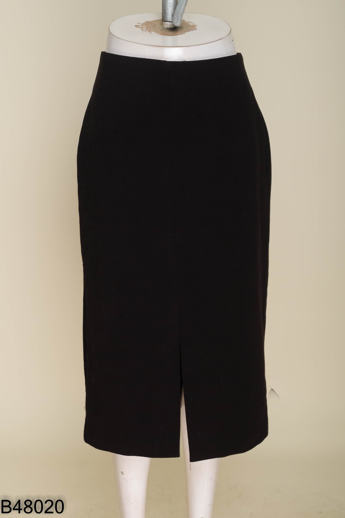 Chân váy MIXXO đen trơn