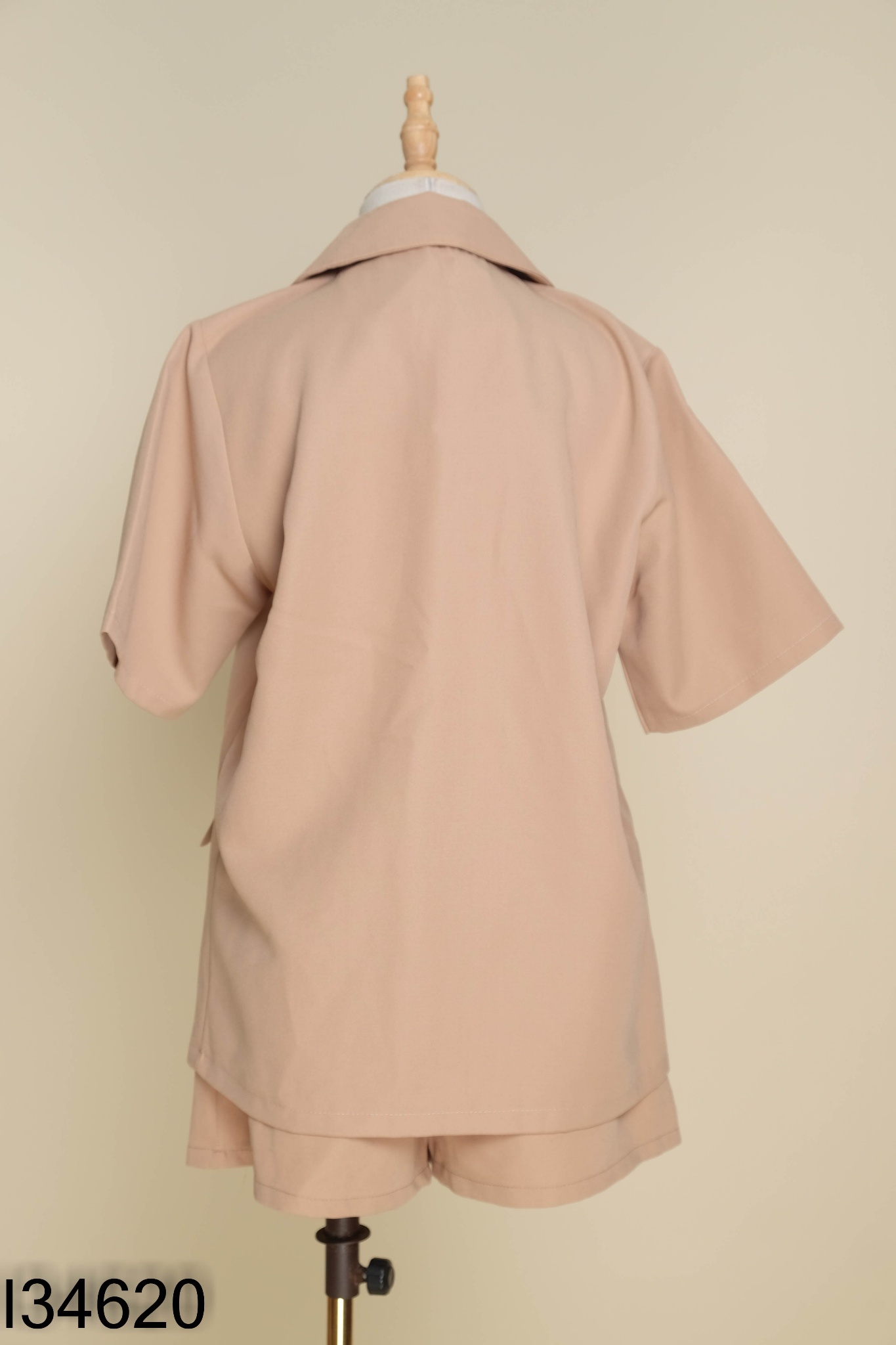 NEWTAG SET Blazer nâu be + quần short