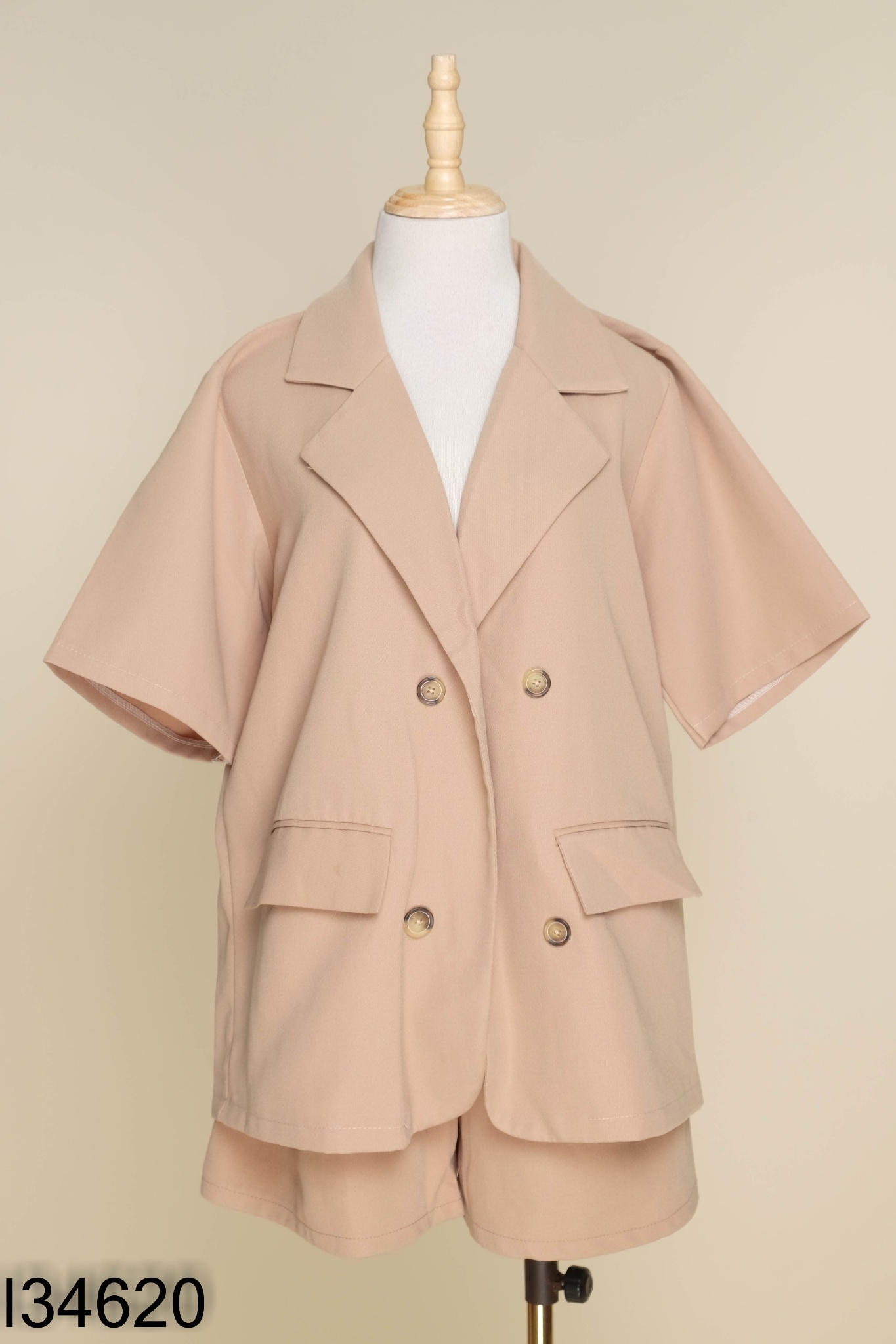 NEWTAG SET Blazer nâu be + quần short