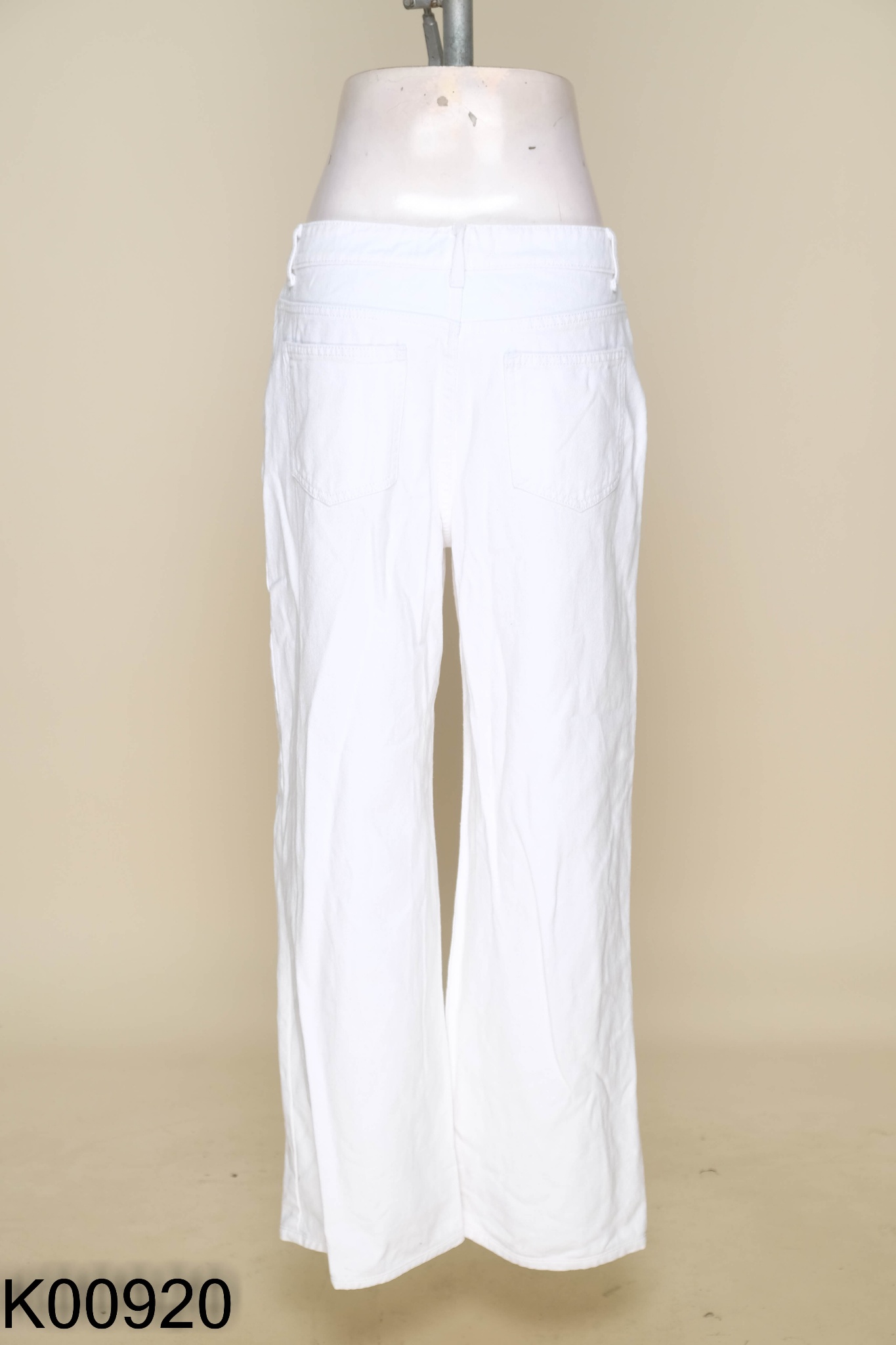 Quần jeans trắng ELISE thêu hoa