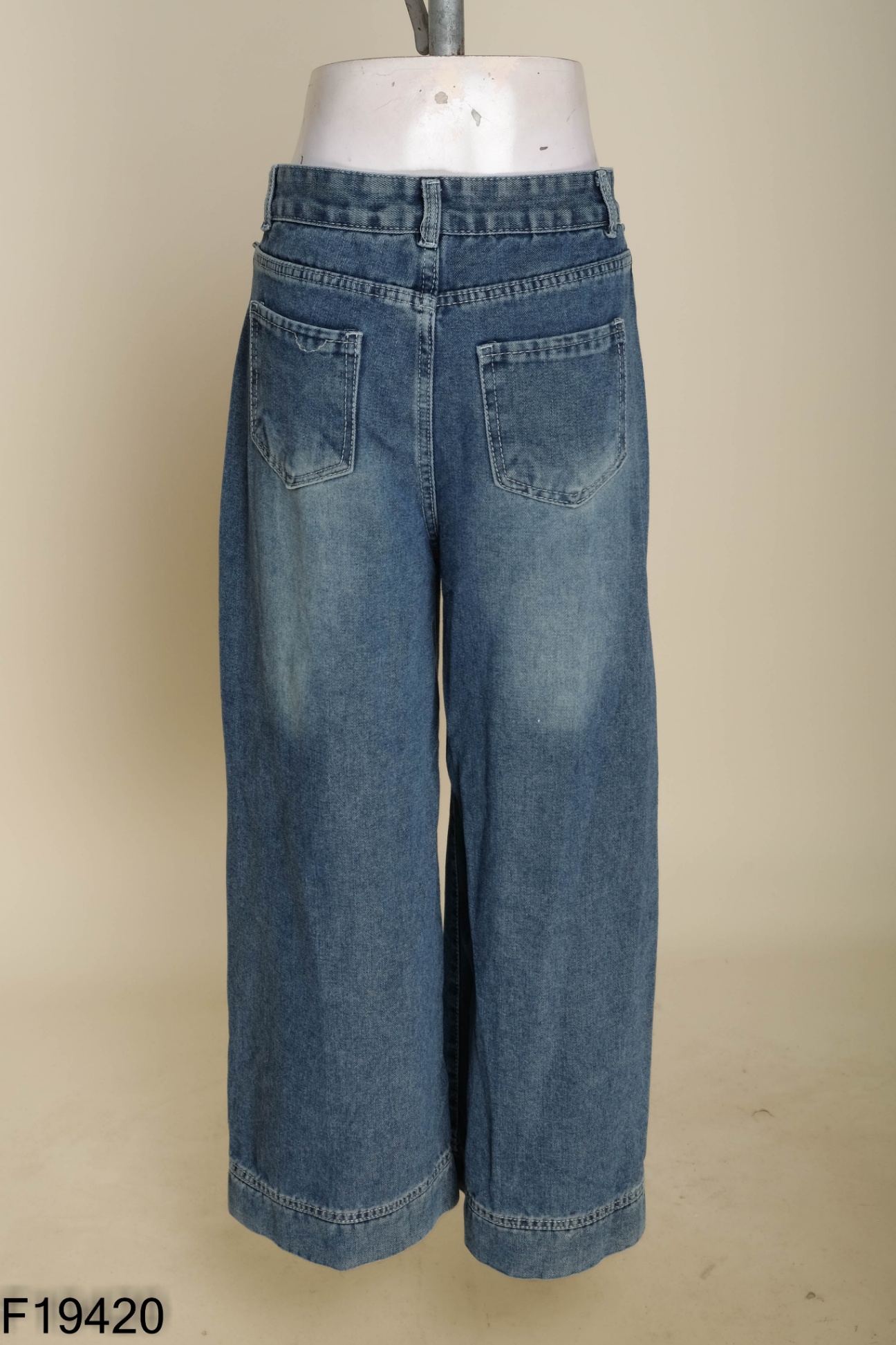 Quần jeans suông xanh giả túi