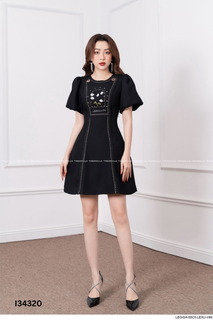 Váy SHILLA STUDIOS đen đính hoa