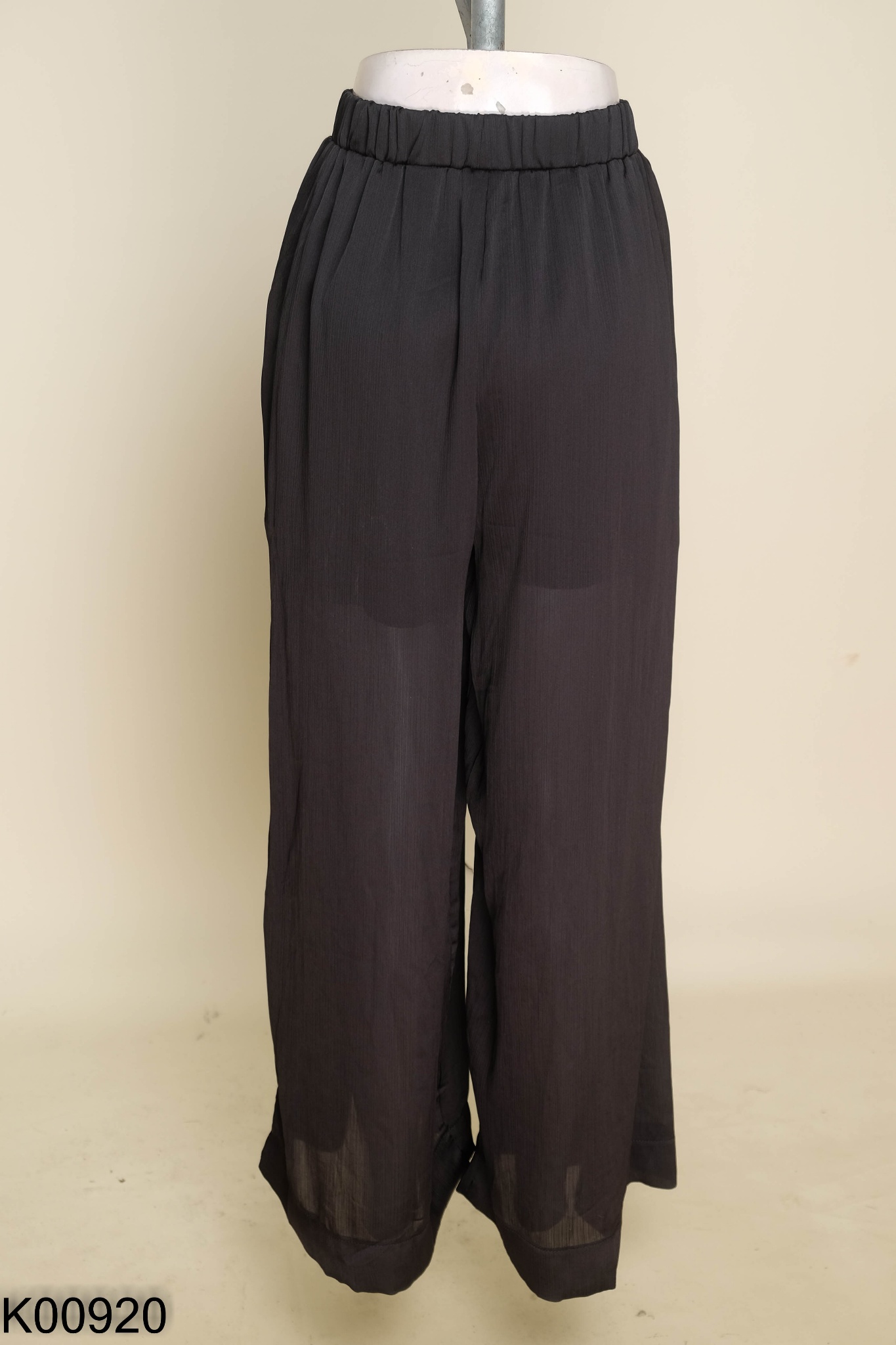 Quần culottes voan đen