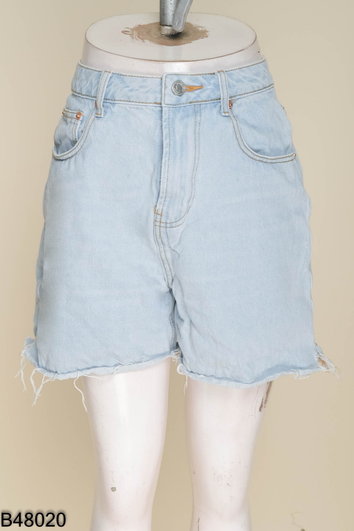 Quần shorts jeans ZARA xanh nhạt