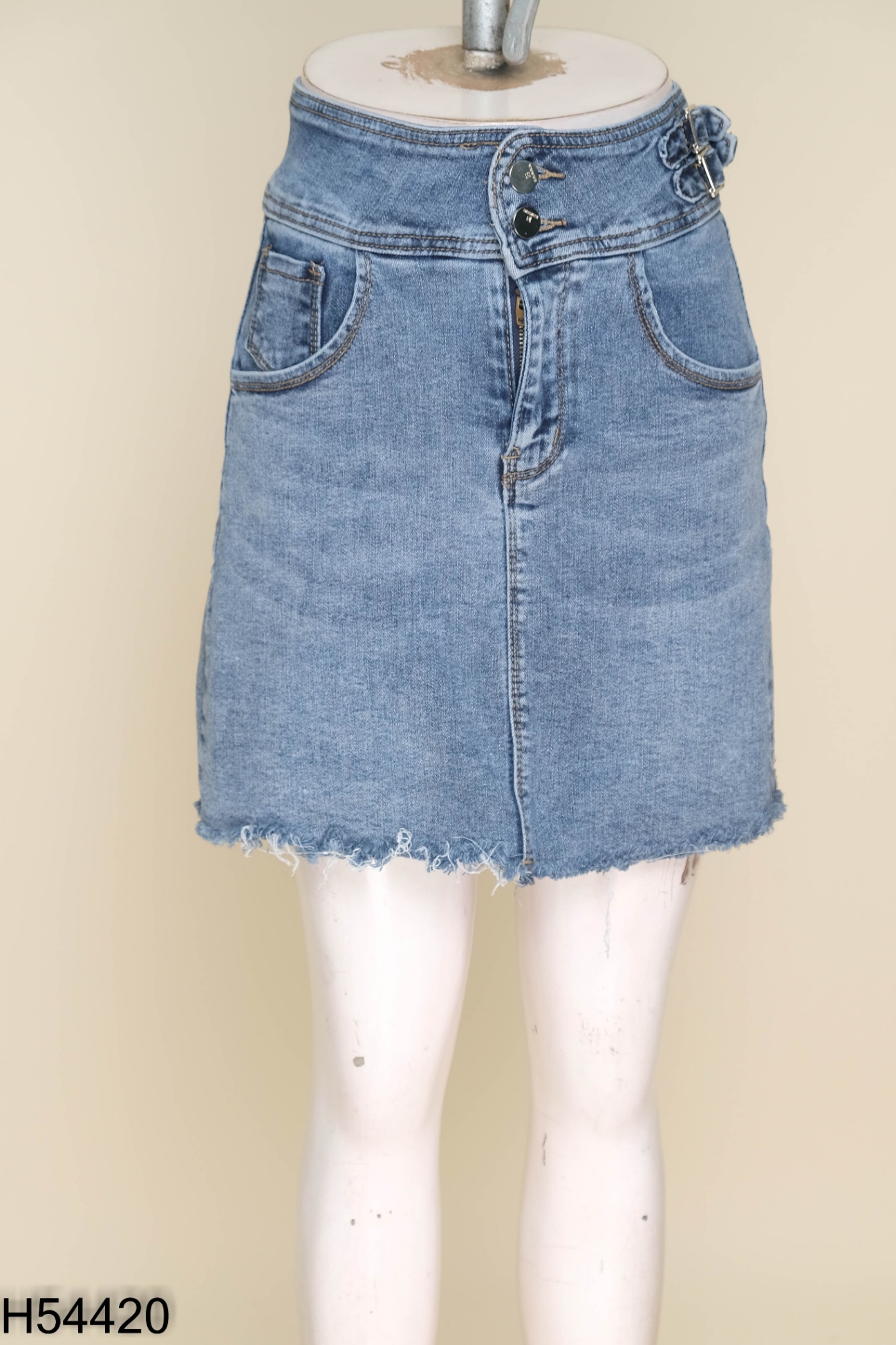 Chân váy jeans xanh 2 cúc