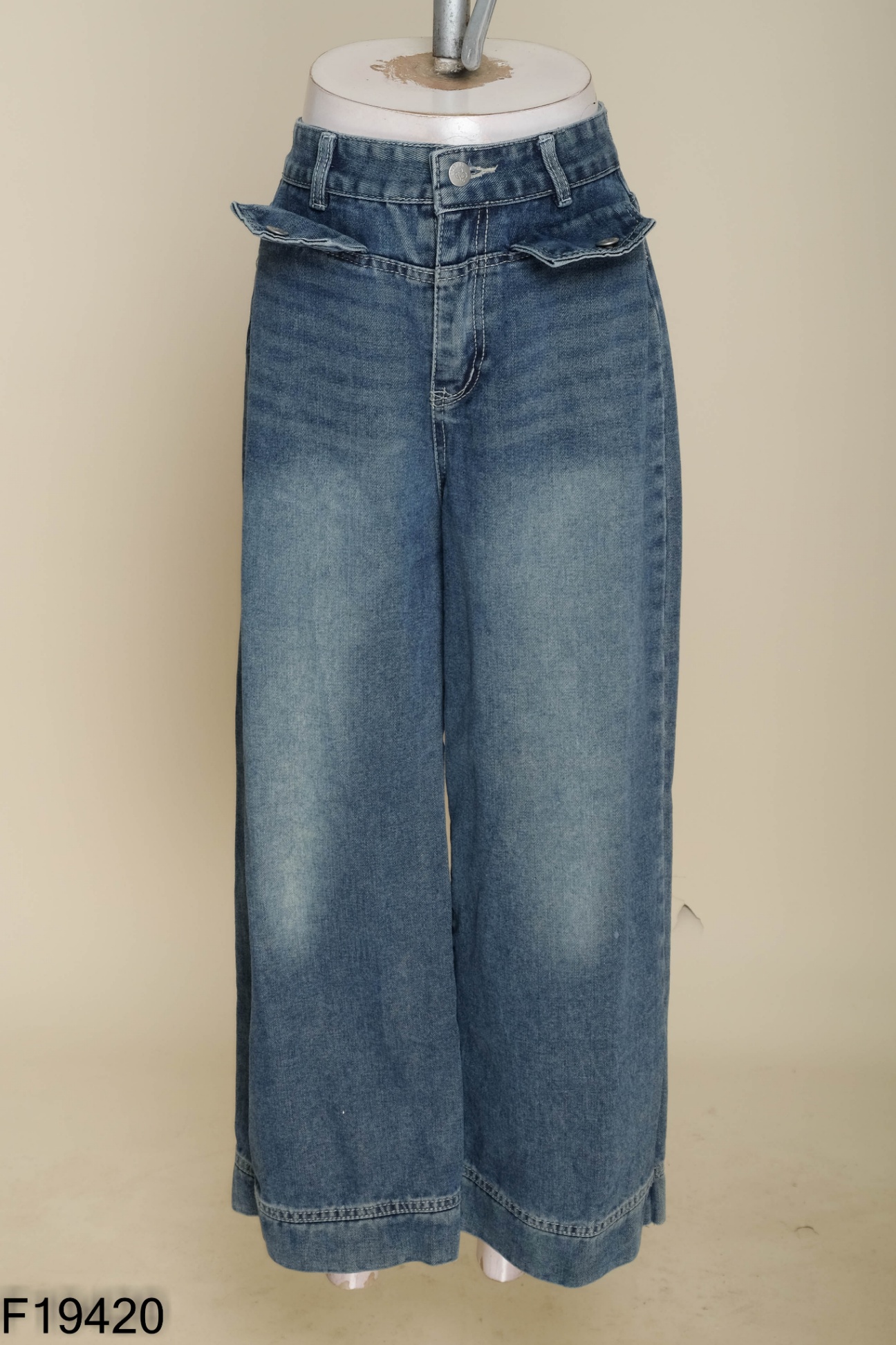 Quần jeans suông xanh giả túi