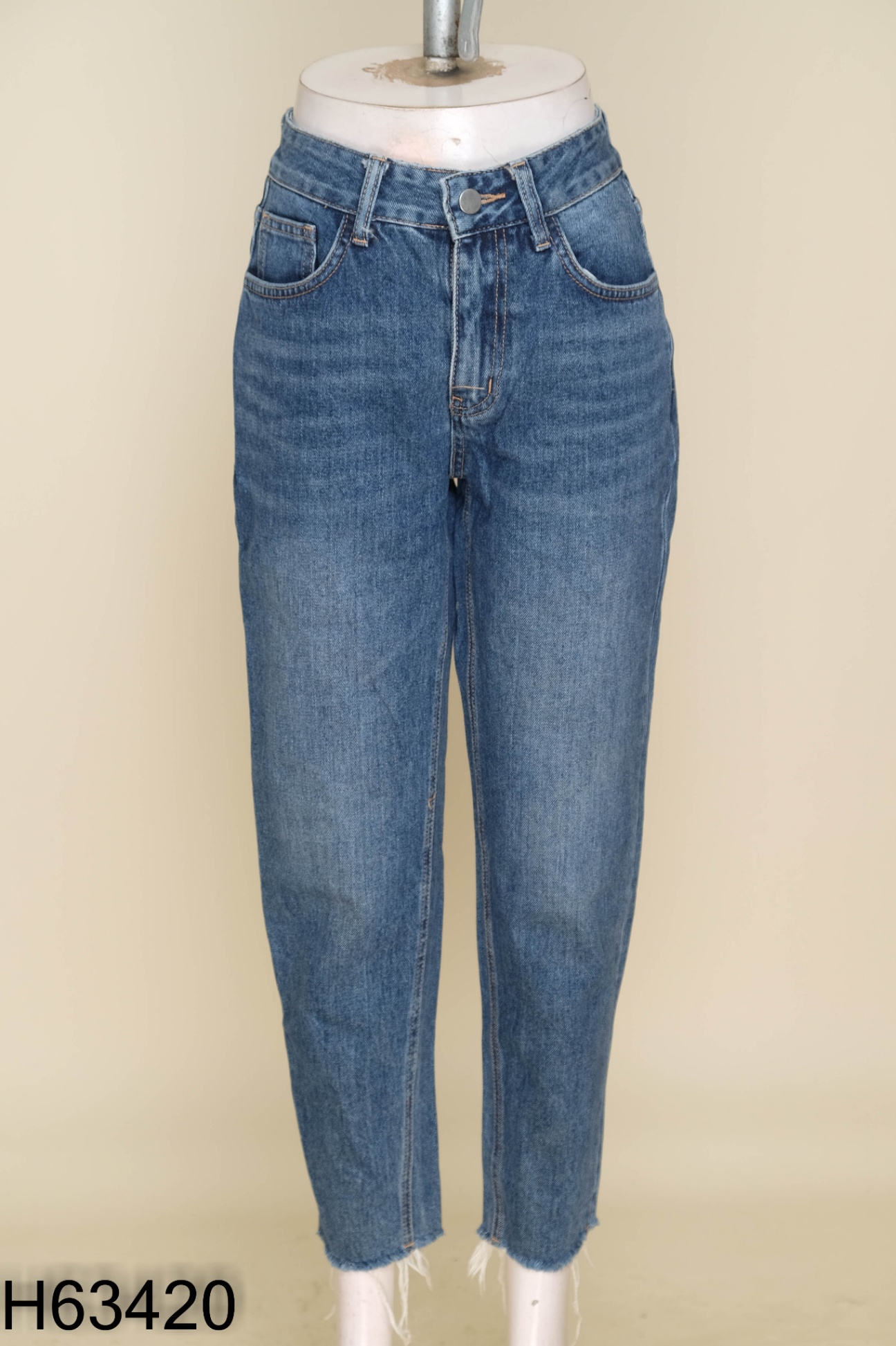 Quần jeans xanh baggy