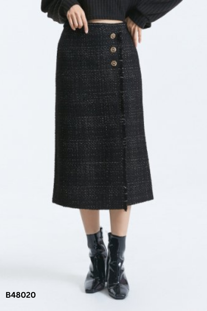 Chân váy dạ đen MIXXO phối cúc