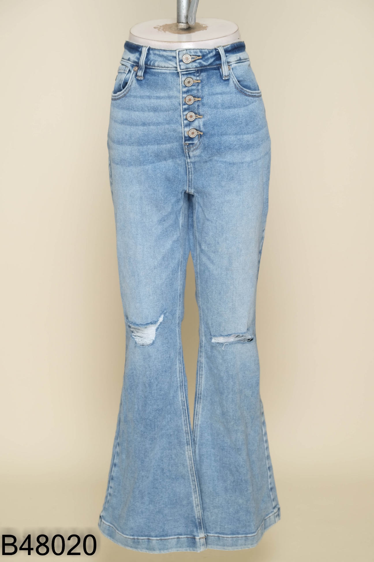 Quần jeans xanh KANCAN loe rách gối