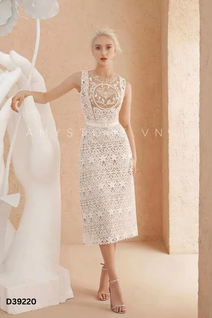 Váy ren trắng phối lưới thêu hoa