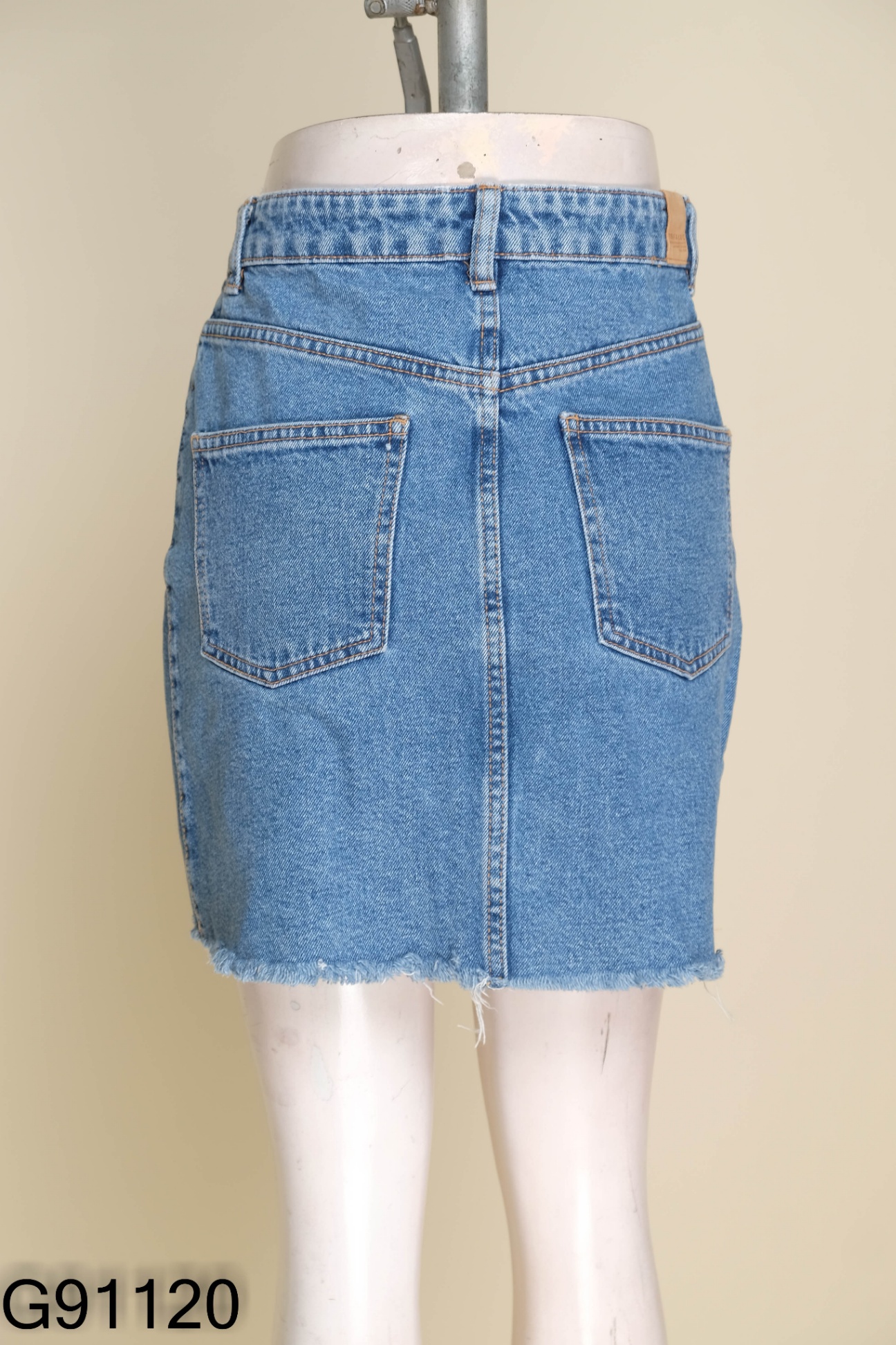 Chân váy ZARA jeans xanh phối cúc
