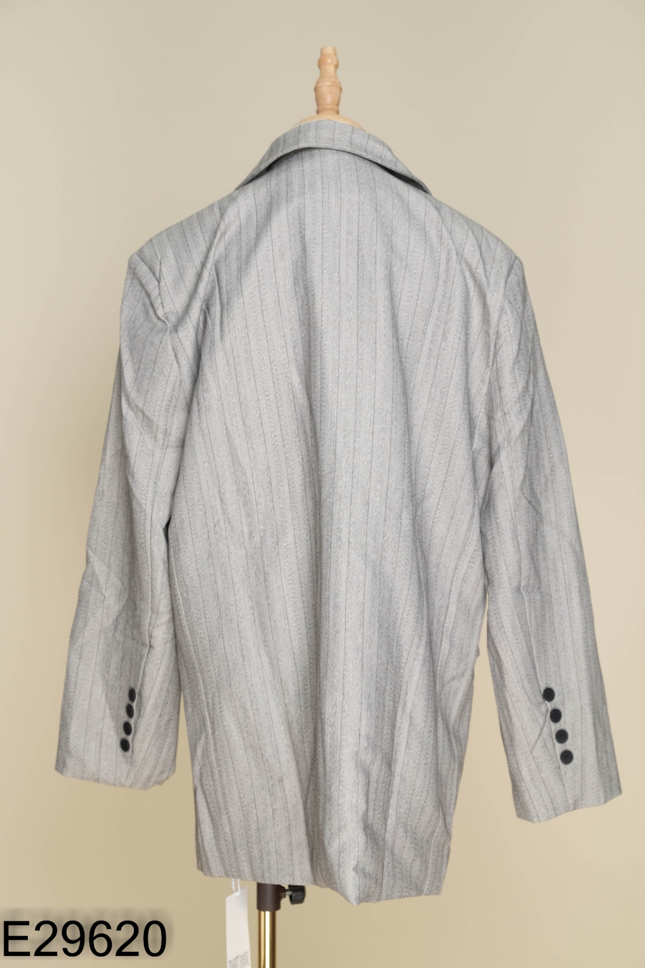 NEWTAG Áo blazer LOVITO be sọc