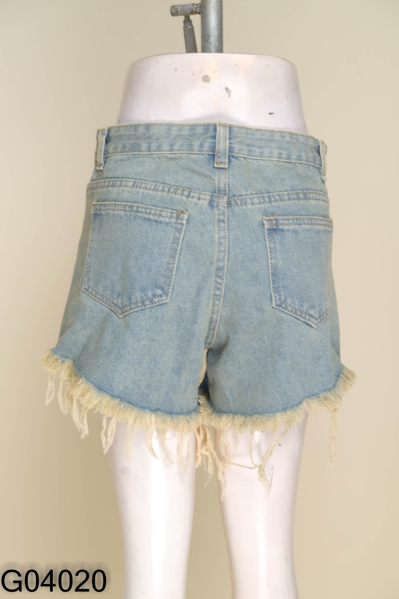 NEWTAG Quần jeans xanh tua rua