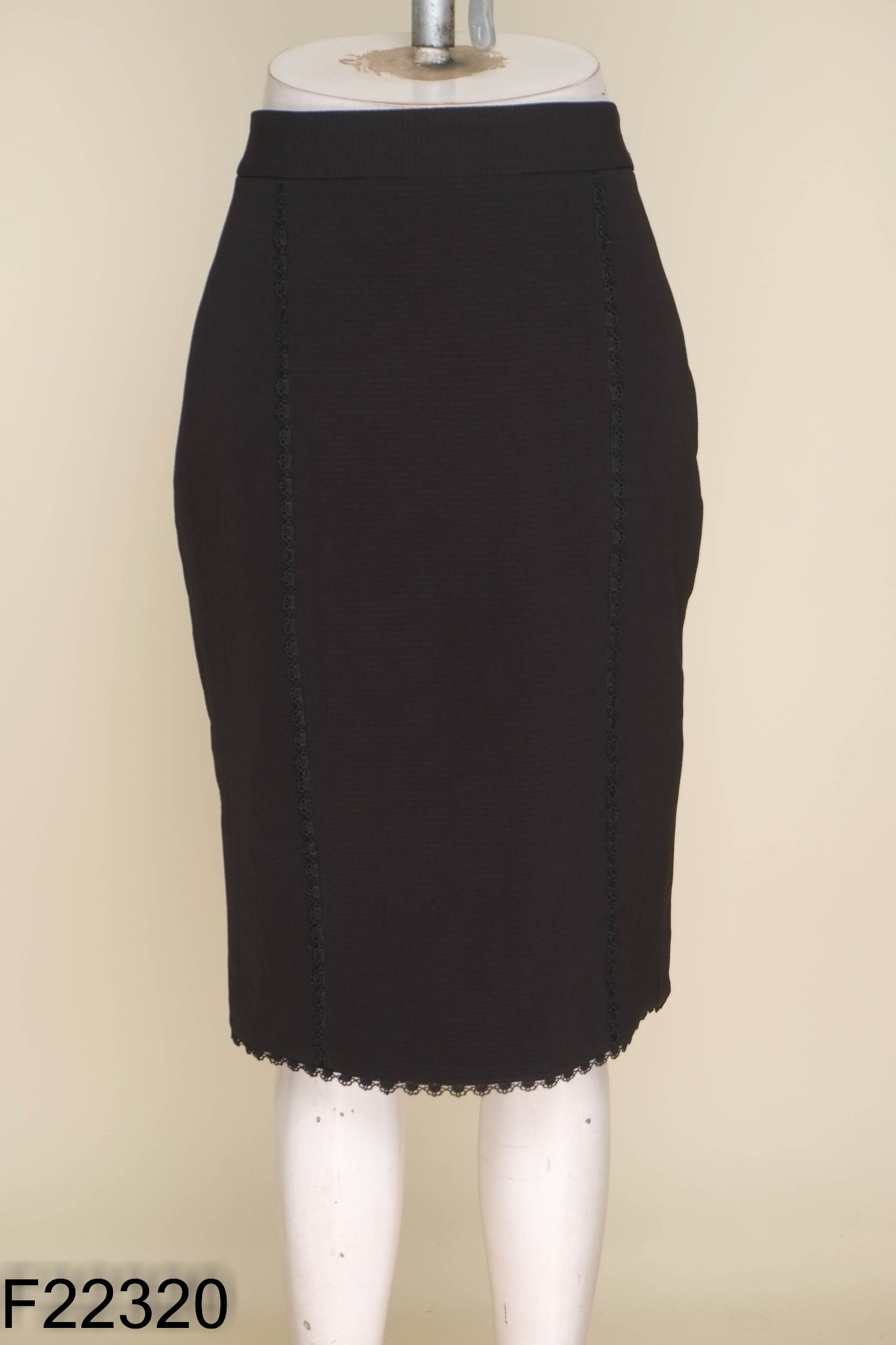 Chân váy ELLExIVY MODA đen phối viền